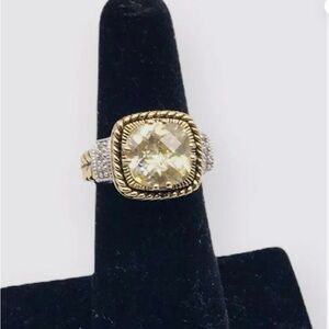 Lia Sophia Lemon Chiffon Ring / Size 6 / Beautiful Condition!